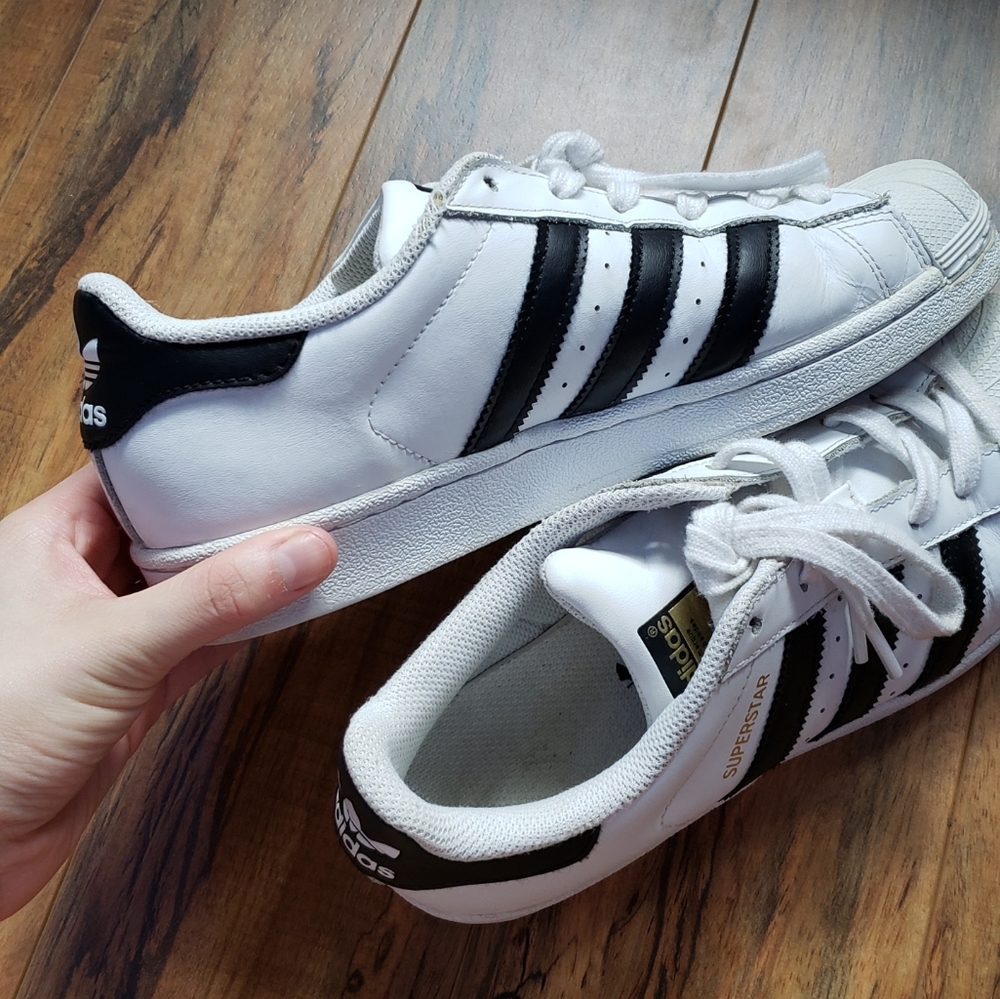 adidas original superstars